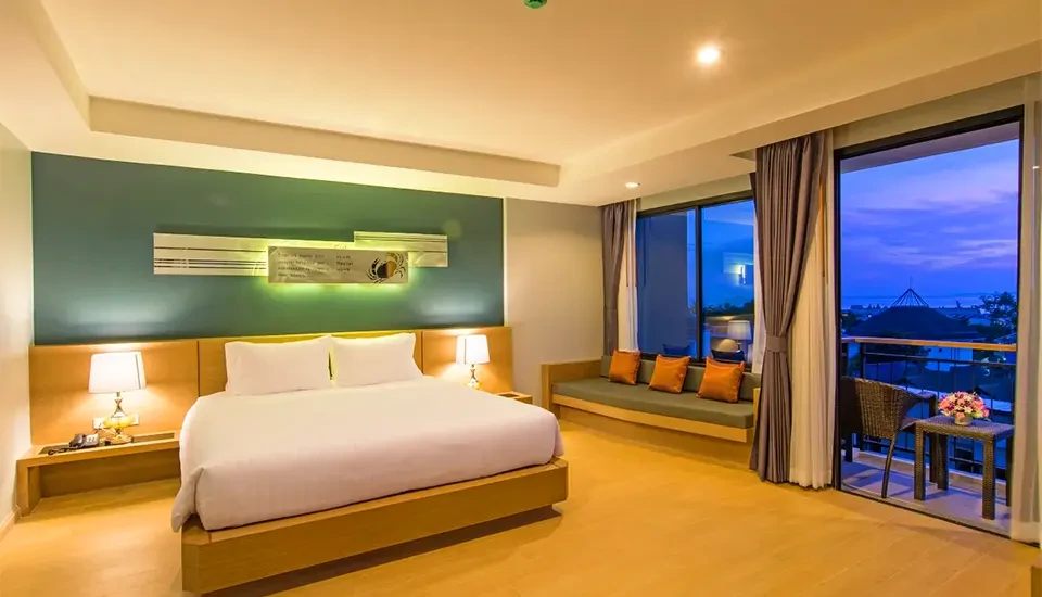 هتل آوا سی ریزورت